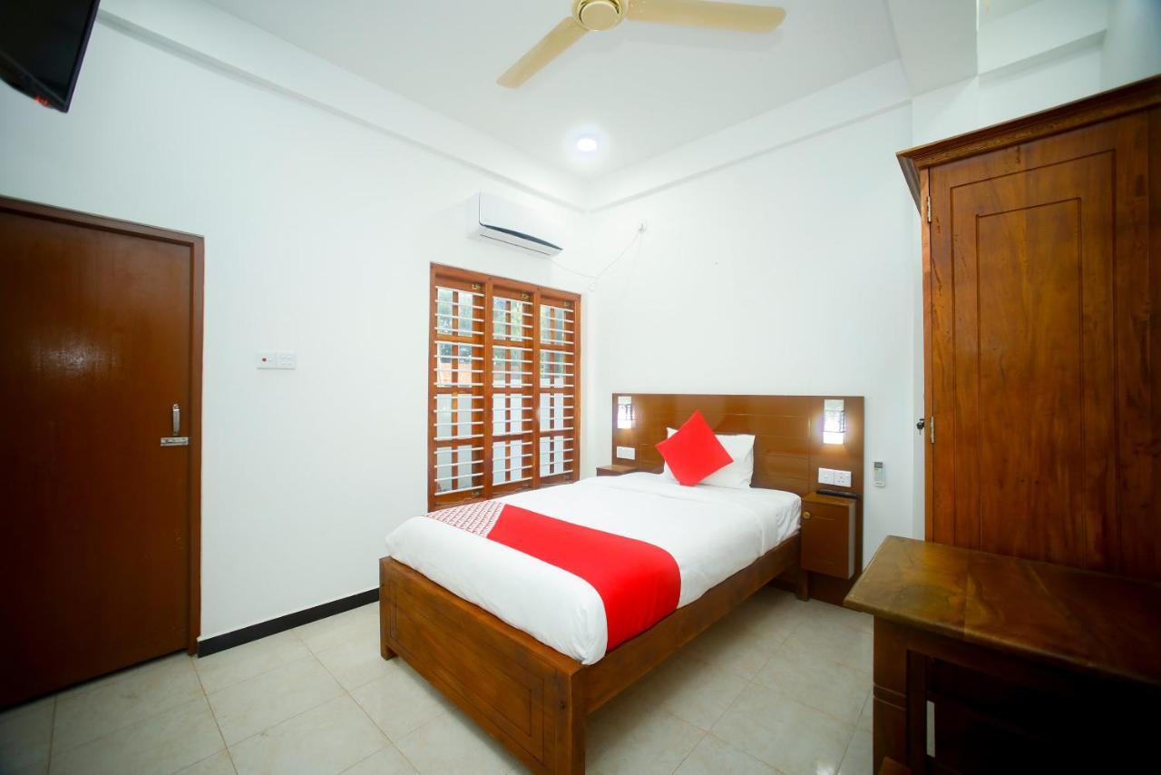 Hotel Cedar Jaffna Exterior foto